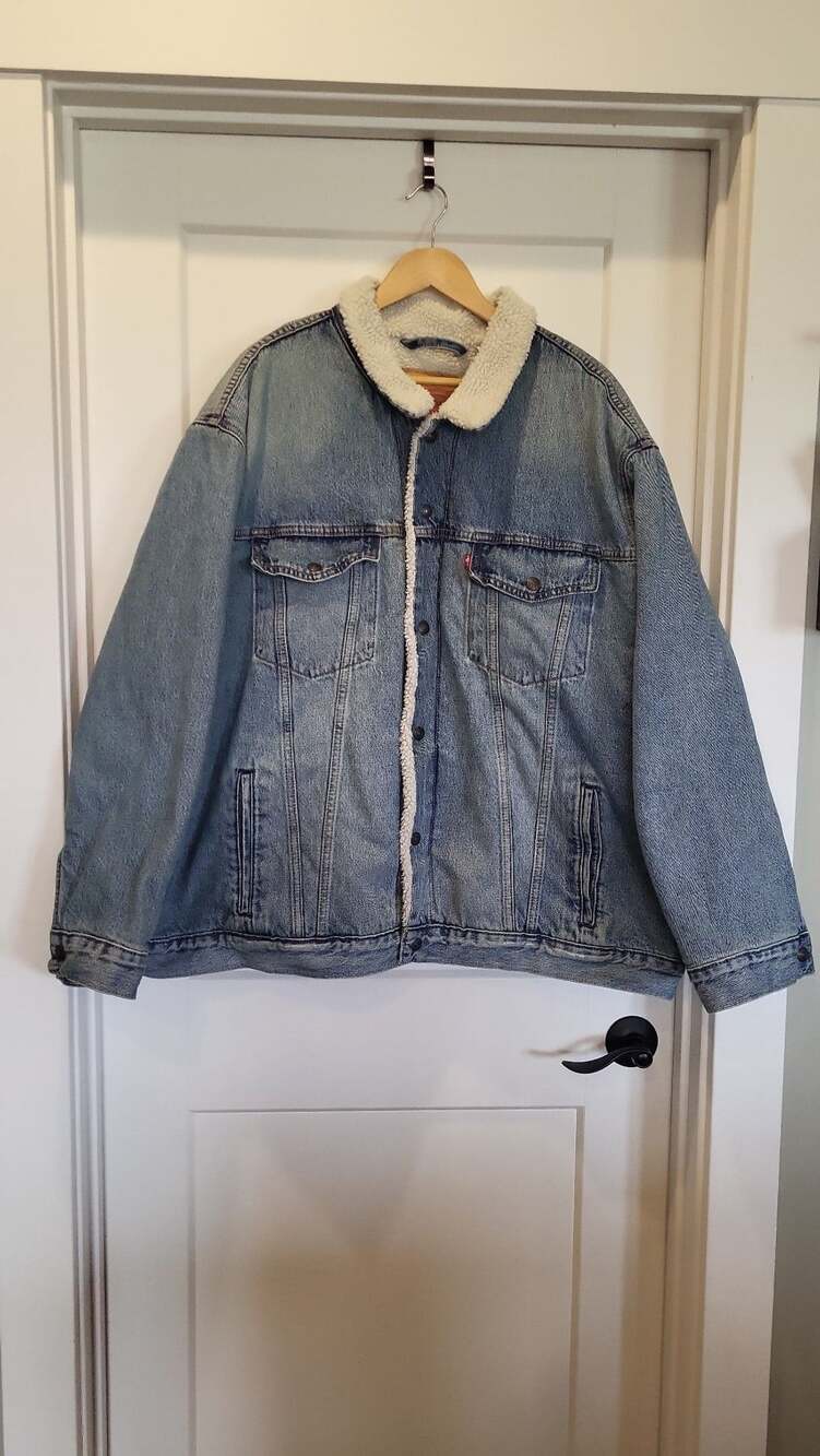 Levi's Men's Vintage Relaxed Fit Sherpa Trucker Jacket - Light Wash Denim (Size